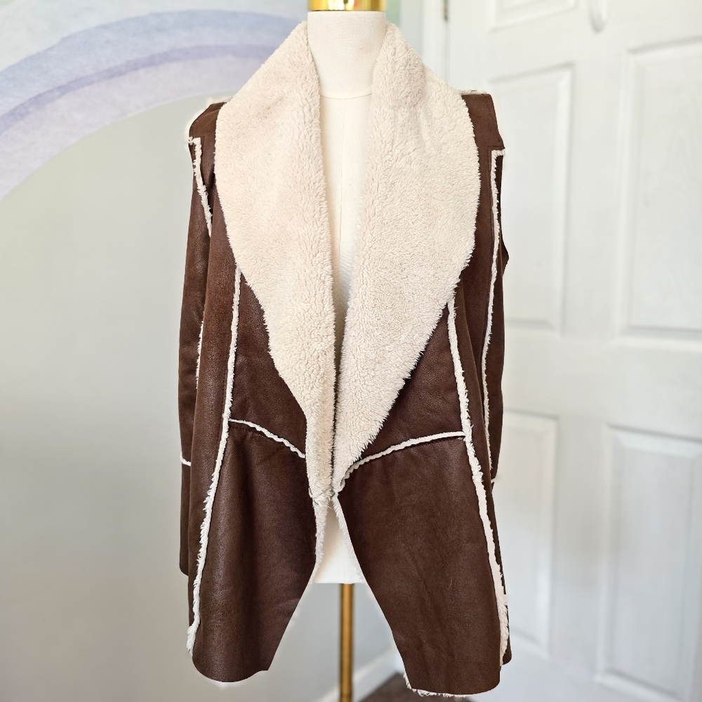 Me Jane | Large | Two Tone Faux Fur And Faux Suede Waterfall Vest